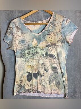 Y2k fairycore butterfly roses print grunge V Neck Short Sleeve top size Medium